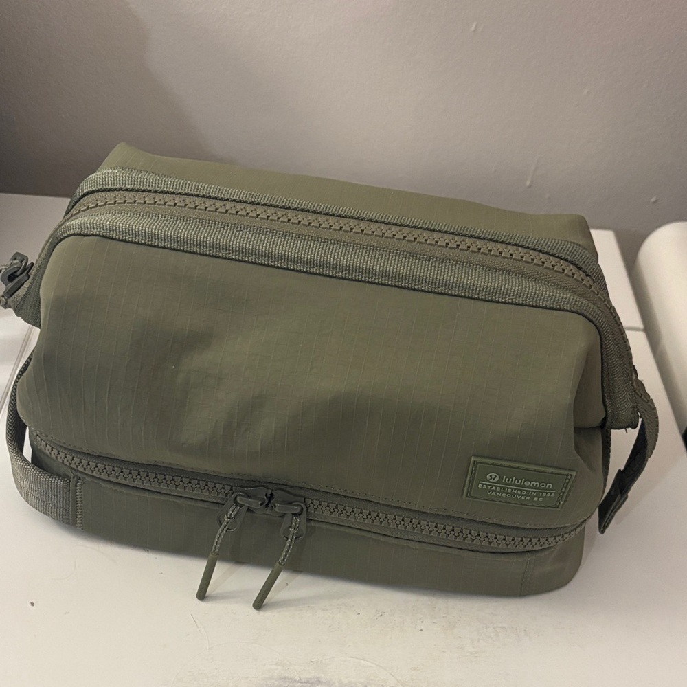 Lululemon Athletica Toiletry Bag